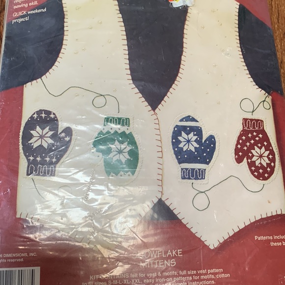 Vintage snowflake mittens wool vest kit w wool, patterns and thread for appliqué - Picture 3 of 7